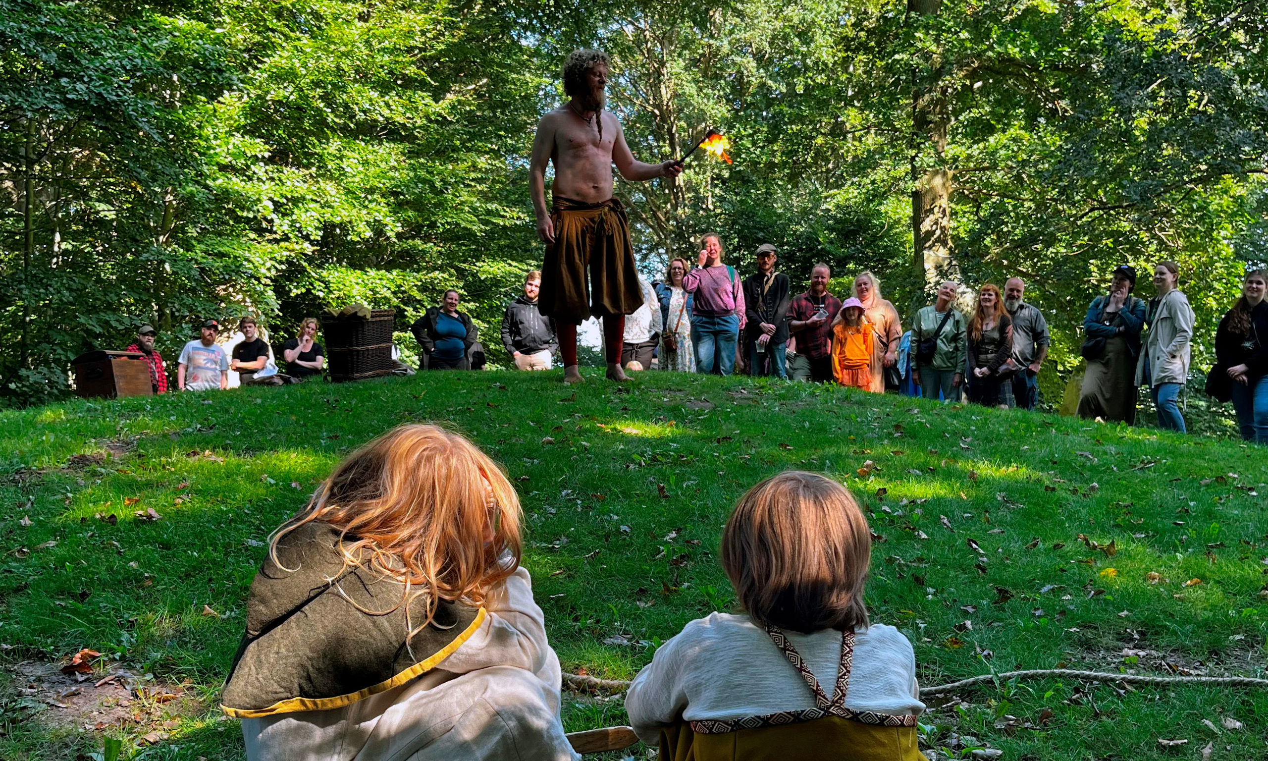 Gøjler- og ildshow til Nordfyns Vikingemarked i Glavendruplunden.